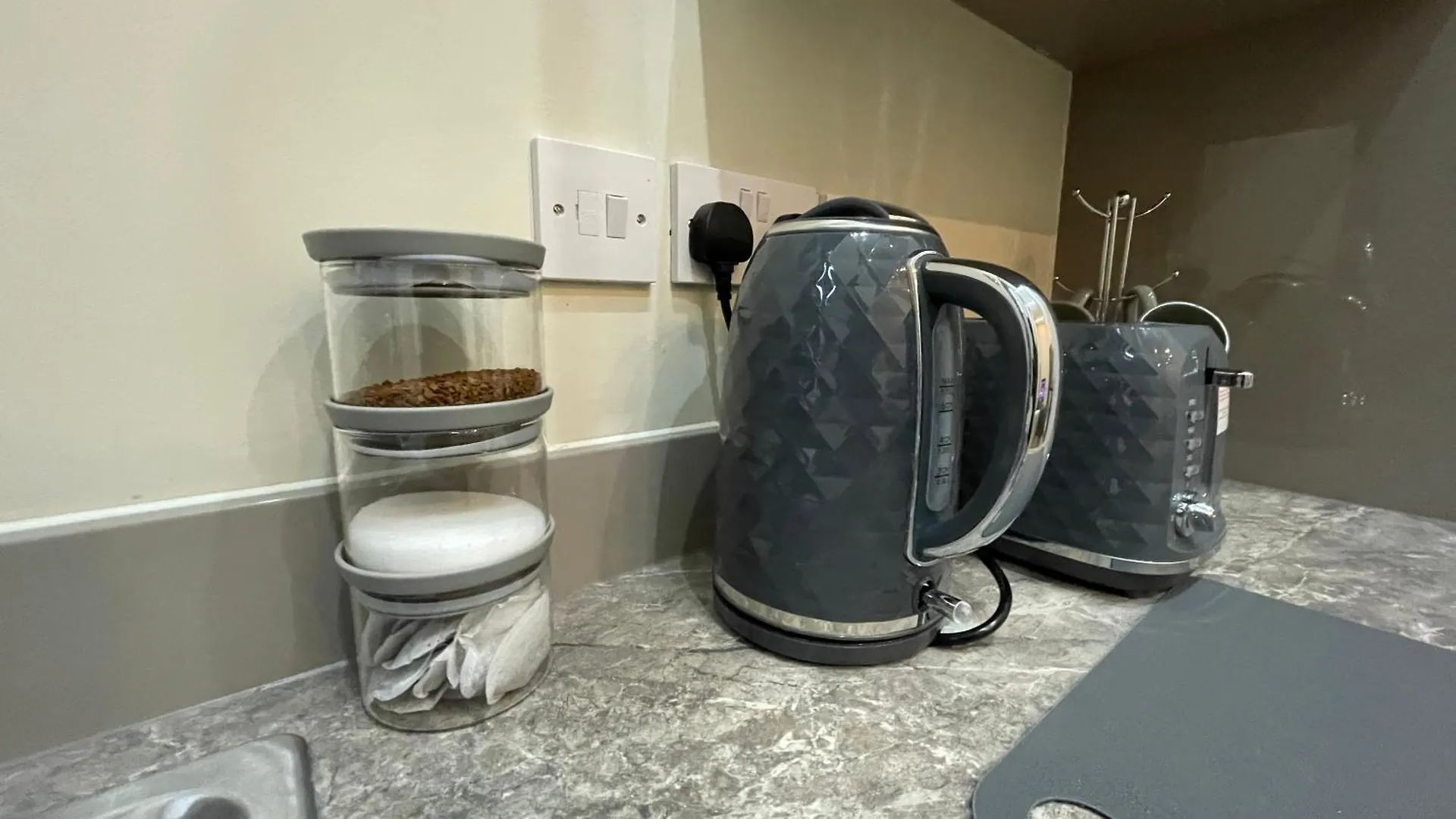 Central Leeds Apartment With Parking Available 0*, ليدز المملكة المتحدة